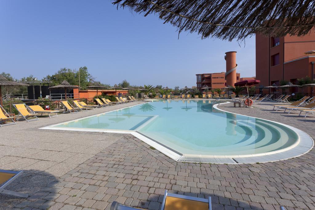 Regina Del Mare Family Beach Village Calambrone Exterior photo