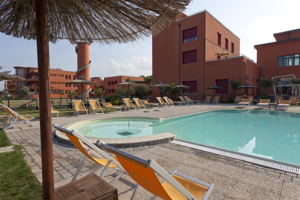 Regina Del Mare Family Beach Village Calambrone Exterior photo